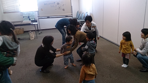 �����s�̐����N���u�����̊F�����